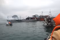 Hàng loạt vụ cháy tàu kinh hoàng trên vịnh Hạ Long