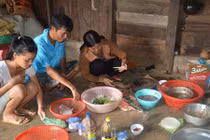 Một gia đình nghèo ăn mì trúng hơn 100 triệu đồng