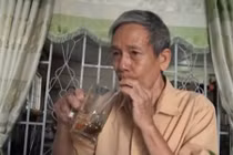 Sống lại trong nhà xác, uống trà đá thay cơm hơn 20 năm