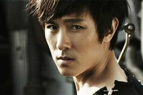 Huyền thoại Shinhwa khiển trách fan cuồng