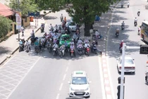 Nắng nóng diện rộng quay lại, Hà Nội hừng hực trên 37 độ C