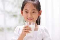 Sữa quan trọng cho sự phát triển của trẻ 