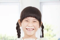 Con yêu sữa, nhà vang tiếng cười