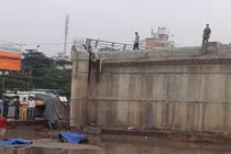 Hà Nội: Cầu vượt xây dở "bẫy" nam thanh niên chết thảm