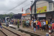 Huế: Thanh niên trẻ lao đầu vào tàu hỏa tự tử