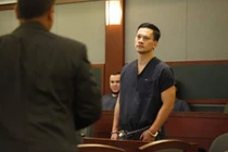 Bác sĩ gốc Việt hiếp dâm 11 nữ bệnh nhân 