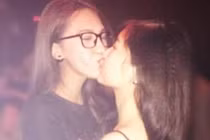 Hương Tràm lần đầu tiết lộ về nụ hôn đồng giới