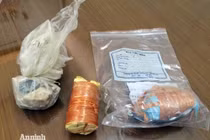 Bị cấm yêu, ôm mìn tự chế ép bạn gái chết cùng