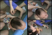 Khởi tố 2 bảo mẫu trói tay chân, hành hạ bé 15 tháng tuổi