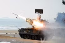 Mục kích Quân đội Hàn Quốc bắn tên lửa Pegasus