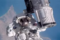 Đứng ở Trạm Vũ trụ quốc tế, bạn có thể nhìn thấy gì?