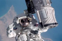 Đứng ở Trạm Vũ trụ quốc tế, bạn có thể nhìn thấy gì?