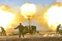 Kinh hoàng cảnh lựu pháo 152mm Iraq oanh tạc phiến quân IS