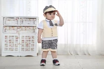 Cách mặc đẹp cho bé trai trong ngày sinh nhật 