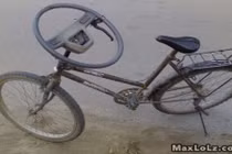 Cười té ghế với những anh chàng lười sửa chữa đồ đạc