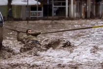 Những hình ảnh kinh hoàng đầy ám ảnh về lũ lụt