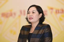 Thưa bà Nguyễn Thị Hồng, đừng khôi hài khuyên khách kiểm tra tiền gửi!