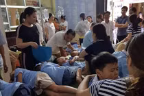 Ninh Bình: Hơn 200 học sinh trường Đinh Tiên Hoàng nhập viện nghi ngộ độc thực phẩm