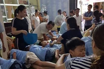 Ninh Bình: Hơn 200 học sinh trường Đinh Tiên Hoàng nhập viện nghi ngộ độc thực phẩm