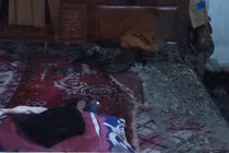 Con gái tưới xăng đốt mẹ rồi tự thiêu