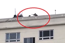 Nóng: Cảnh sát bắn tỉa vây ráp đối tượng hình sự tại Nghệ An