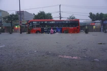 Mưa lớn gây hậu quả khủng khiếp: Người chết, hàng nghìn ngôi nhà bị ngập