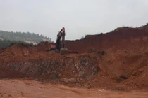 Hải Dương: Thủ đoạn tinh vi, “đất tặc” thản nhiên khai thác khoáng sản?