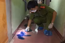 Hai vợ chồng bị sát hại: "Trộm đâm chết bố mẹ cháu rồi"