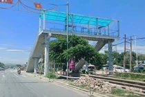 Cầu vượt đường sắt “kỳ lạ” ở Thanh Hóa: Phó Thủ tướng yêu cầu xử lý