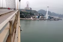 Nam thanh niên 16 tuổi nhảy cầu Bãi Cháy tự tử