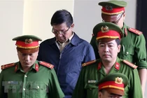 Xét xử ông Phan Văn Vĩnh: “Có thế lực lớn bảo kê, cứ yên tâm làm“
