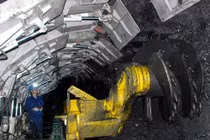 Cáp tời văng vào người, công nhân Than Nam Mẫu tử vong