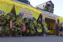 Chủ nợ bị con nợ bắn chết tại nhà: Rất đông giang hồ đến viếng