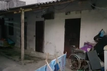 Người phụ nữ tàn tật kêu cứu vẫn bị hai “yêu râu xanh” hiếp dâm