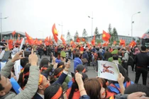 Hàng vạn cổ động viên xuống đường đón đội tuyển U23 Việt Nam
