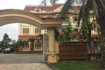 “Quan lộ thần tốc”: Căn bệnh của nhiều ông bố “quan chức” Việt 