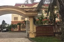 “Quan lộ thần tốc”: Căn bệnh của nhiều ông bố “quan chức” Việt 