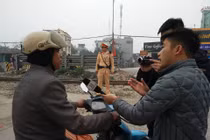 Hà Nội: Tăng cường CSGT tại các nút giao đường sắt nguy hiểm