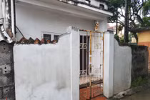 Hàng xóm thất kinh kể lại giây phút chứng kiến con gái tưới xăng, đốt mẹ