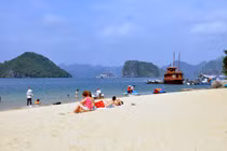 Đuối nước ở đảo Ti-tốp, một nữ du khách Hà Nội nguy kịch