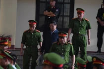 Cáo trạng lật chiêu trò “chống lưng” của ông Phan Văn Vĩnh, Nguyễn Thanh Hóa