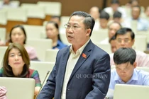 Chủ tịch tỉnh tiếp dân 9 phút rồi đi nhậu, dân phải đến tận quán nhậu tìm