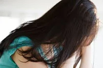 Bé 12 tuổi “hiến thân” cho nhiều thanh niên quen qua Facebook