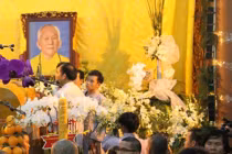 Chùm ảnh: Lễ nhập kim quan Đại lão HT.Thích Trí Tịnh 