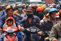 Người dân khắp các tỉnh đổ về Sài Gòn sau kỳ nghỉ Tết