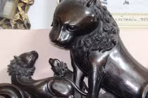 Chiêm ngưỡng sập gỗ 300 tuổi giá 2 triệu USD ở TPHCM