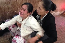 4 SV chết cháy: Bi thương đón con ở nhà xác An Bình