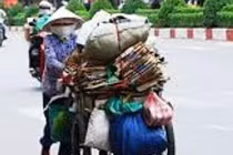 Cảnh nghèo khổ của vợ chồng ve chai được 5 triệu Yen