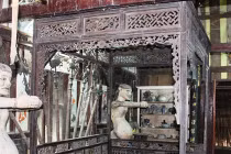 Zoom giường Quý phi Từ Dũ giá triệu đô... hiến biển đảo