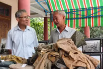 Rơi nước mắt nhìn kỷ vật của hàng trăm liệt sĩ vừa tìm thấy